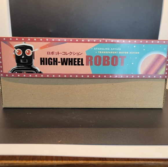 High Wheel Gear Robot - Picture 3 of 3